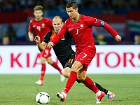 Ronaldo (Portugal) - Robben (Holland)