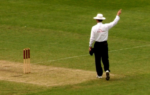 Cricket_Umpire copyright wikipedia.com